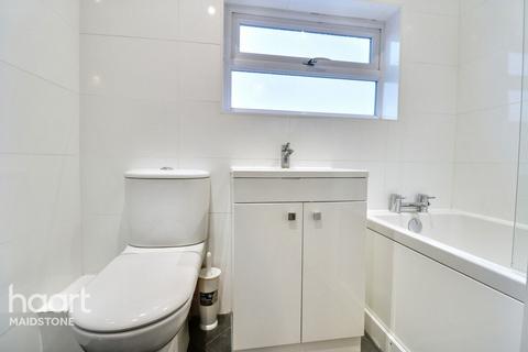 3 bedroom semi-detached house for sale, Kent Avenue, Maidstone