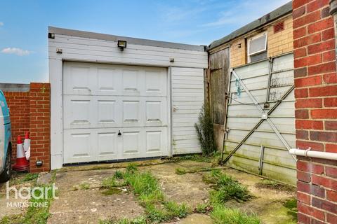 Kent Avenue, Maidstone