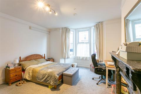 2 bedroom flat to rent, Coniston Avenue, Jesmond, Newcastle upon Tyne