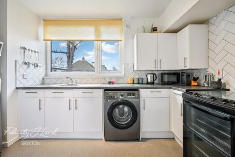 1 bedroom apartment for sale, Grove Lane, LONDON SE5