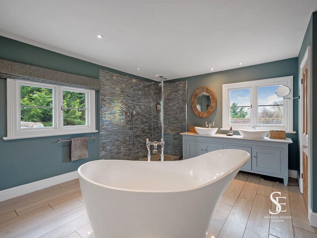 Principal Bath