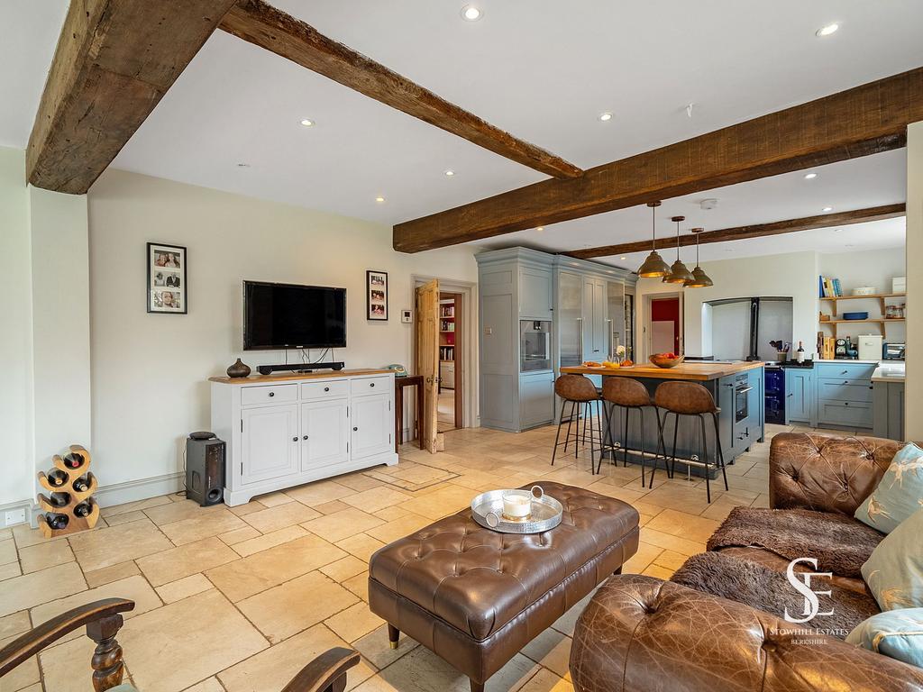 Kitchen / Breakfast Room