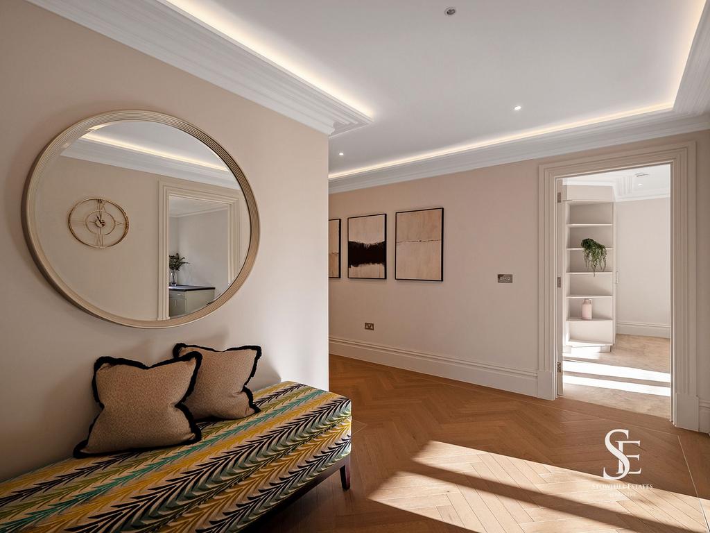 Hall to Rooms