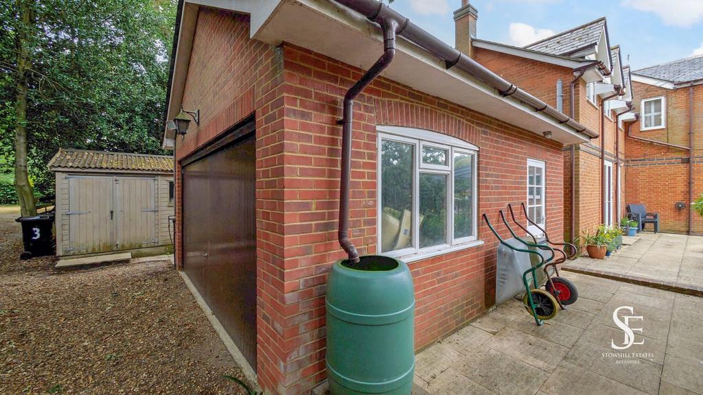 Detached Double Garage