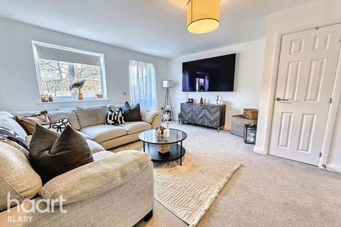 3 bedroom end of terrace house for sale, Wells Close, Leicester