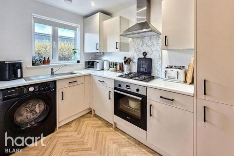 3 bedroom end of terrace house for sale, Wells Close, Leicester
