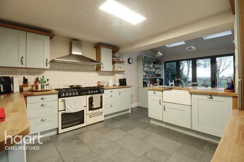 4 bedroom semi-detached house for sale, Chelmsford Road, Chelmsford