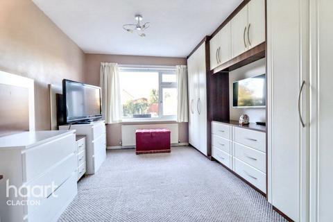 3 bedroom detached house for sale - Richmond Drive, Clacton-On-Sea