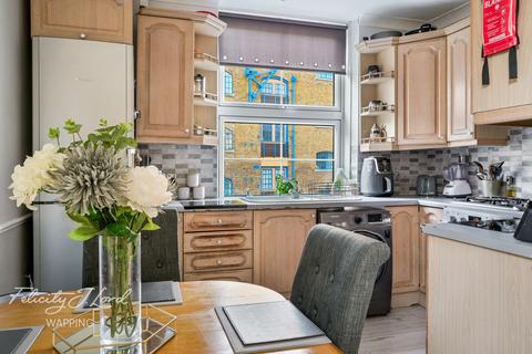 3 bedroom flat for sale, St Katharines Way, London E1