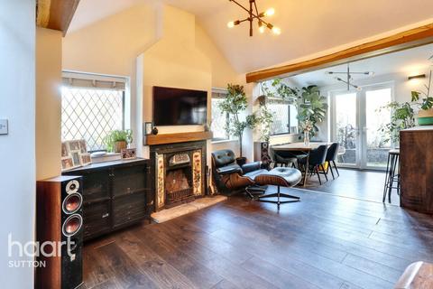 3 bedroom detached bungalow for sale, Bramble Walk, Epsom