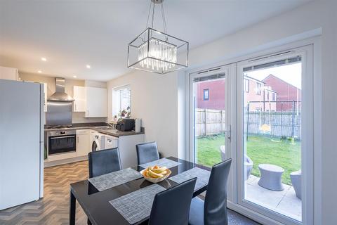 3 bedroom semi-detached house to rent, Speckledwood Way, Great Park, Newcastle upon Tyne