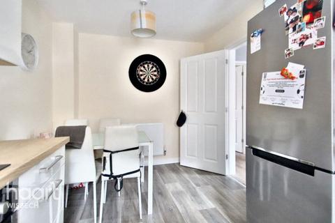 3 bedroom end of terrace house for sale, Fenmen Place, Wisbech