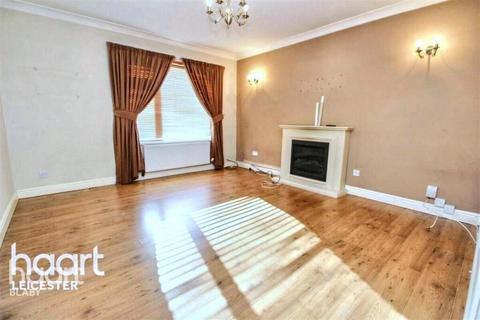 3 bedroom end of terrace house for sale, Henray Avenue, Leicester