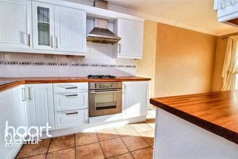 3 bedroom end of terrace house for sale, Henray Avenue, Leicester