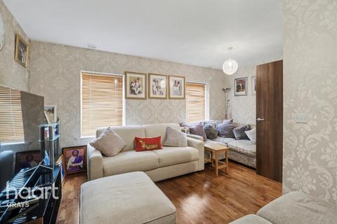 undefined, Saxton Close, Grays