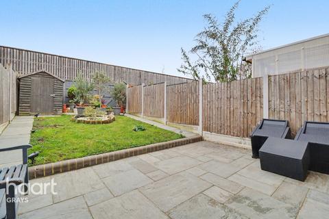 undefined, Saxton Close, Grays