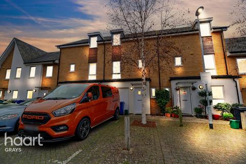 undefined, Saxton Close, Grays