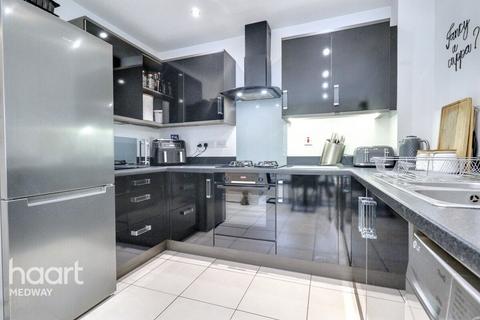 3 bedroom semi-detached house for sale, The Fort, Rochester