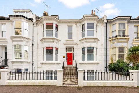 undefined, St. Georges Terrace, Brighton, East Sussex, BN2