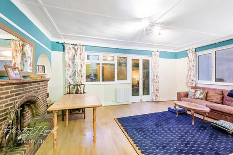3 bedroom semi-detached house for sale, Maze Hill, London SE10