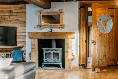 3 bedroom detached house for sale, Market Street, Shipdham