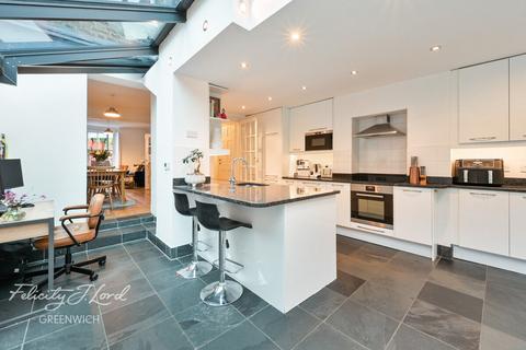 3 bedroom terraced house for sale, Calvert Road, Greenwich, SE10