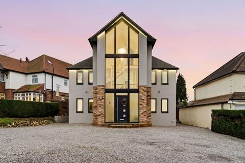 4 bedroom detached house for sale - Green Lane, Tadworth KT20