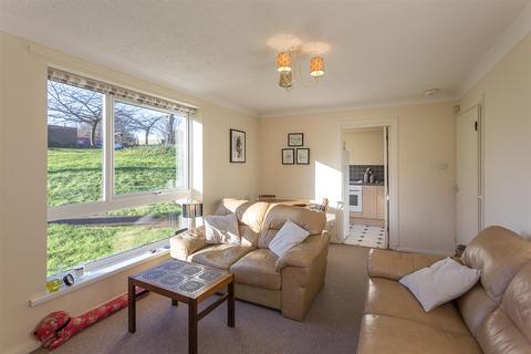 2 bedroom flat to rent, Oakwood, Greystoke Gardens, Newcastle upon Tyne