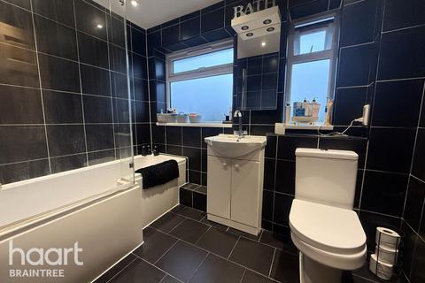 3 bedroom semi-detached house for sale, Worcester Close, Braintree