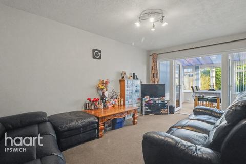 3 bedroom semi-detached house for sale, Vincent Close, Ipswich