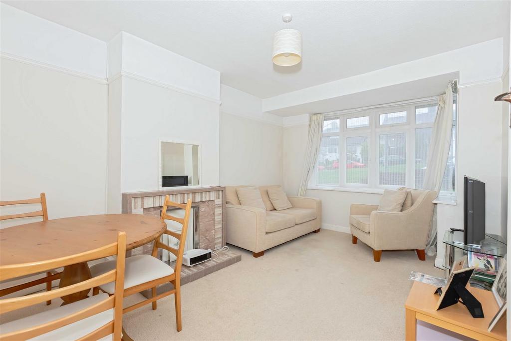 Westfield Close 1.jpg
