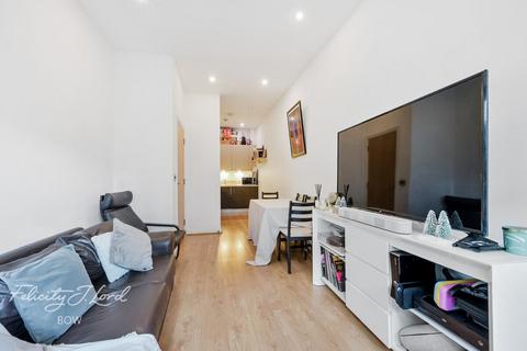 1 bedroom apartment for sale, Aqua Vista Square, London
