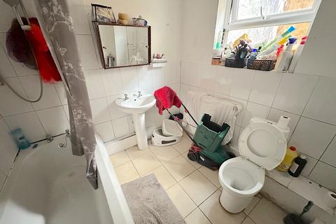 4 bedroom semi-detached house for sale, Gorsebrook Road, Wolverhampton WV6