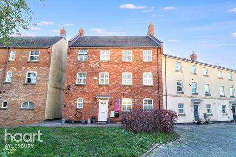 Hampden Square, Aylesbury