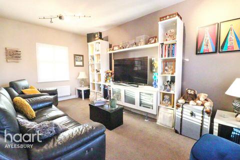4 bedroom townhouse for sale, Hampden Square, Aylesbury