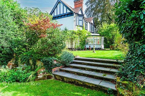 Burleigh Road, Ascot