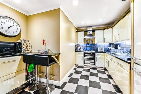 2 bedroom apartment for sale, Burleigh Road, Ascot