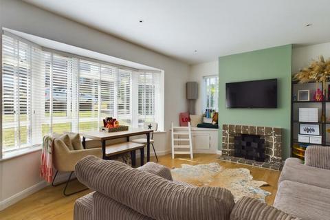 2 bedroom apartment for sale, Hillcrest, Brighton