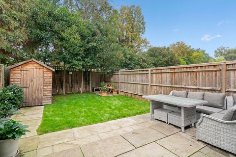 4 bedroom semi-detached house for sale, Woodleaf Gardens, Esher, KT10