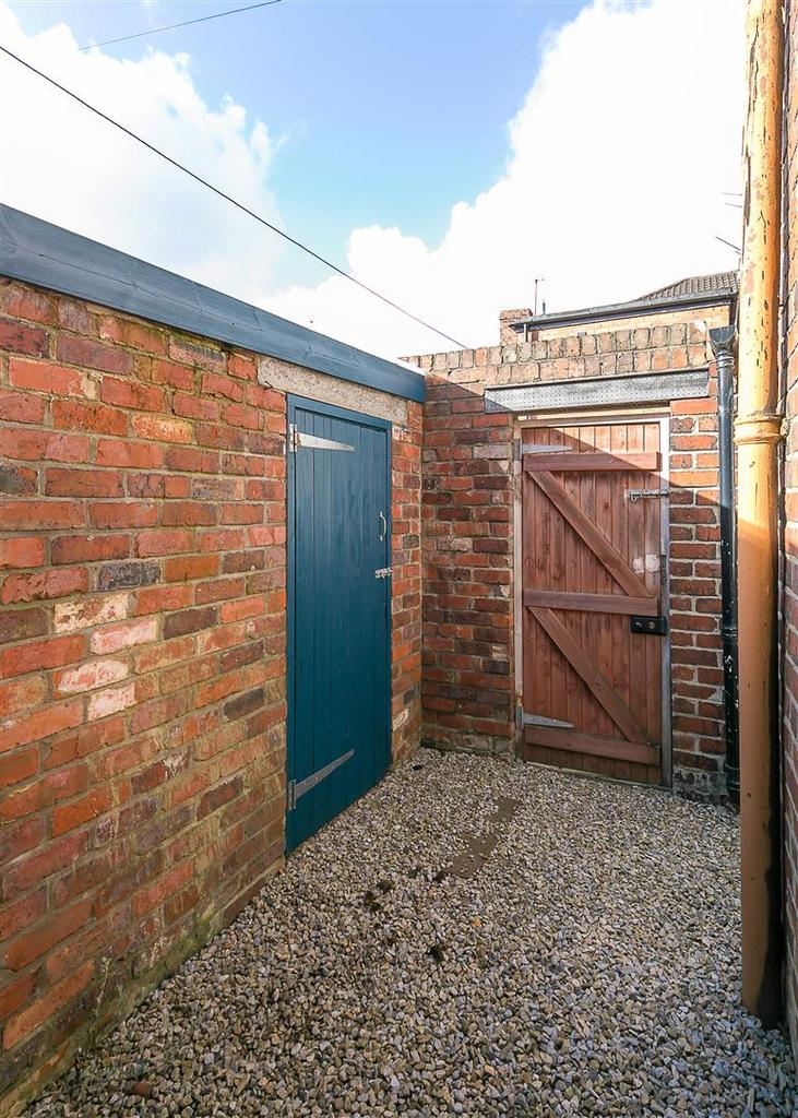 Private Rear Yard