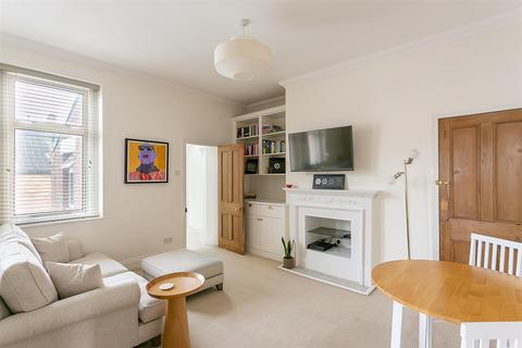 2 bedroom flat to rent, Delaval Terrace, Gosforth, Newcastle upon Tyne