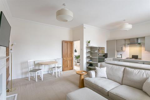 2 bedroom flat to rent, Delaval Terrace, Gosforth, Newcastle upon Tyne