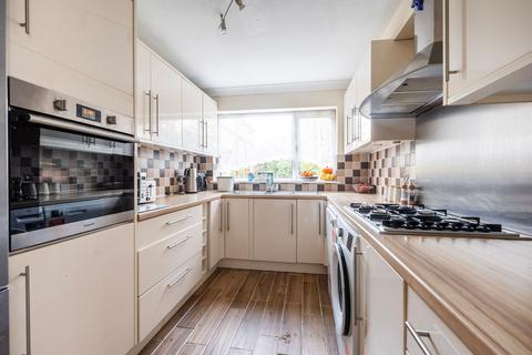 4 bedroom detached house for sale, Yarmouth Road, Lowestoft