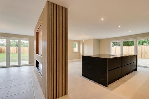 4 bedroom semi-detached house for sale, Station Road, Takeley, Bishop's Stortford, CM22