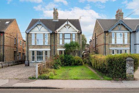 4 bedroom semi-detached house for sale - Beccles Road, Oulton Broad South