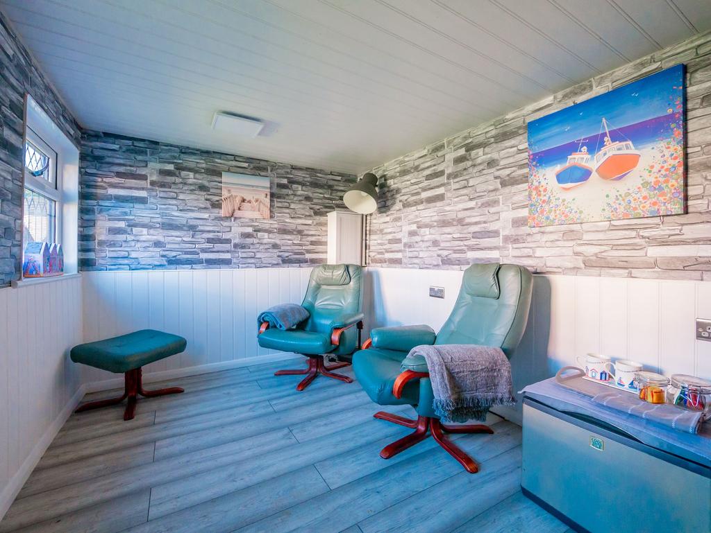 Outbuilding/Office