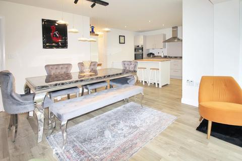 5 bedroom detached house for sale, Spectrum Avenue, Ashlawn Gardens, Rugby, CV22