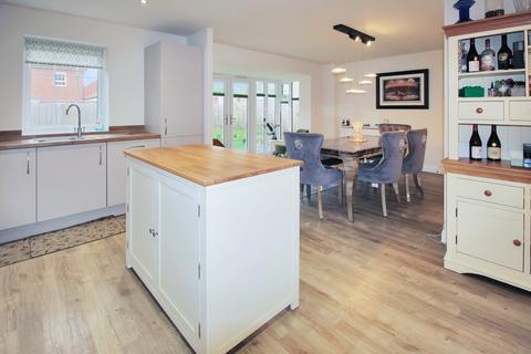 5 bedroom detached house for sale, Spectrum Avenue, Ashlawn Gardens, Rugby, CV22