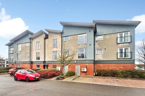 2 bedroom apartment for sale - Defiant Close, Folkestone CT18