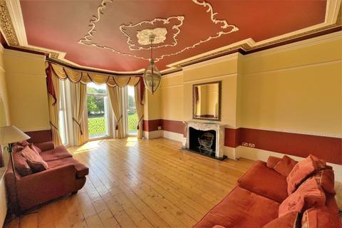 2 bedroom apartment for sale, Augusta Gardens, Kent CT20